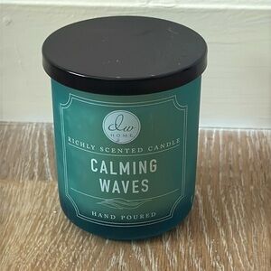 NEW. DW Home Candle. Scent is Calming Waves. 3.7 oz. 🌊